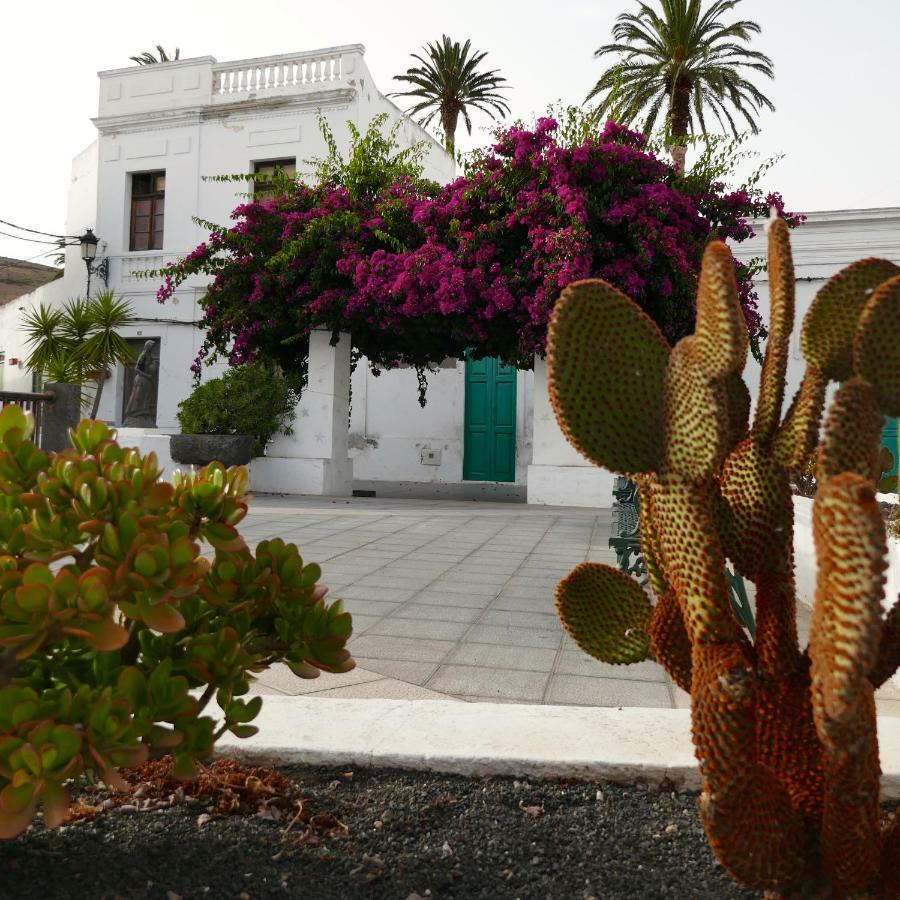 Casa Valle De Palmeras Haria Bagian luar foto